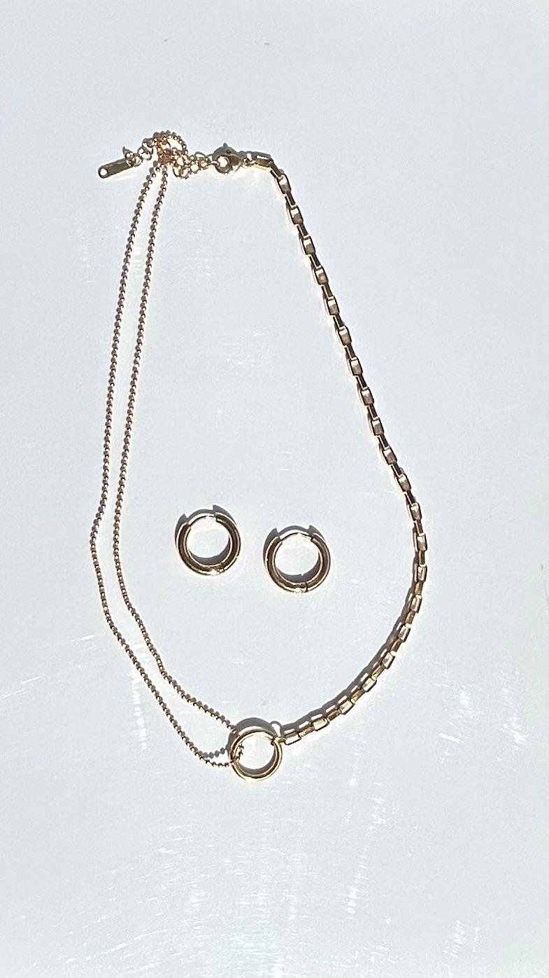 Set de brazalete, collar y aretes en círculos elegantes - Oro